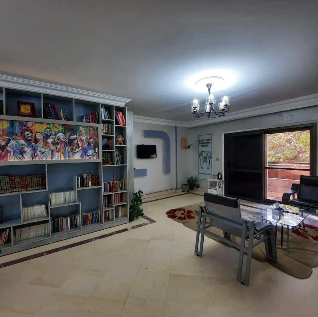 غرفة مخصصة للأطفال تقدم أفضل رعاية صحية تحت إشراف نخبة من أمهر أطباء الأسنان لضمان سلامة وصحة فم الأطفال